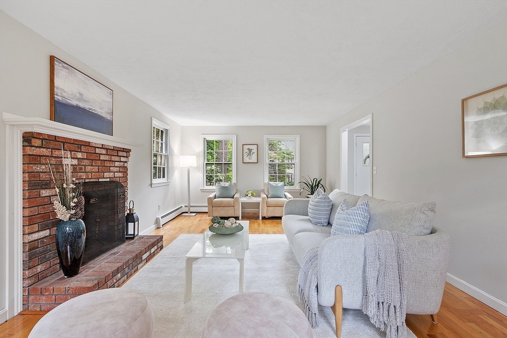 24 Squirrel Hill Road Acton, MA 01720 - Photo 3 of 32 Gallery Image 3