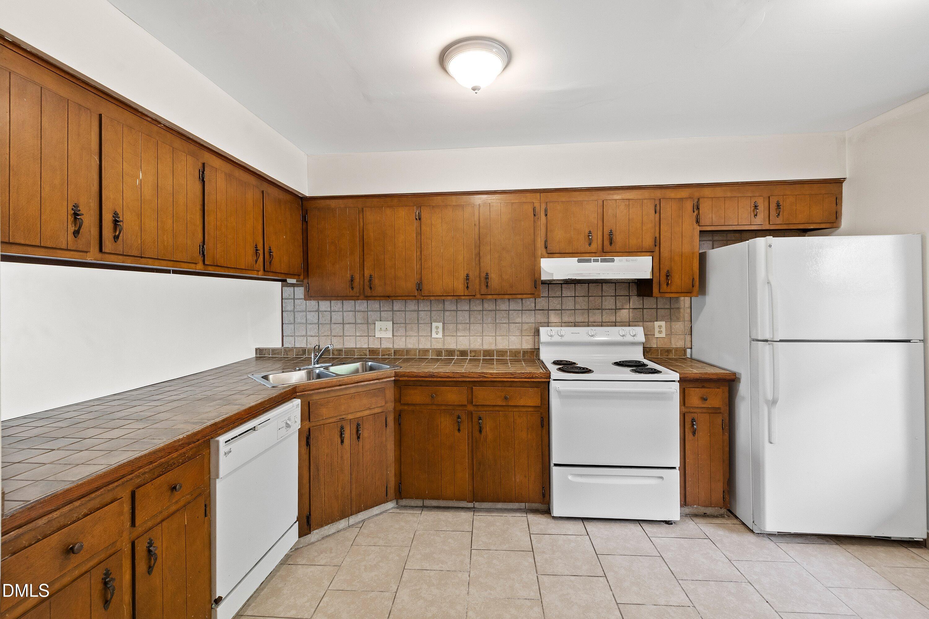 611 Springview Trail Garner, NC 27529 - Photo 15 of 40 15-611 Springview Trl_0097