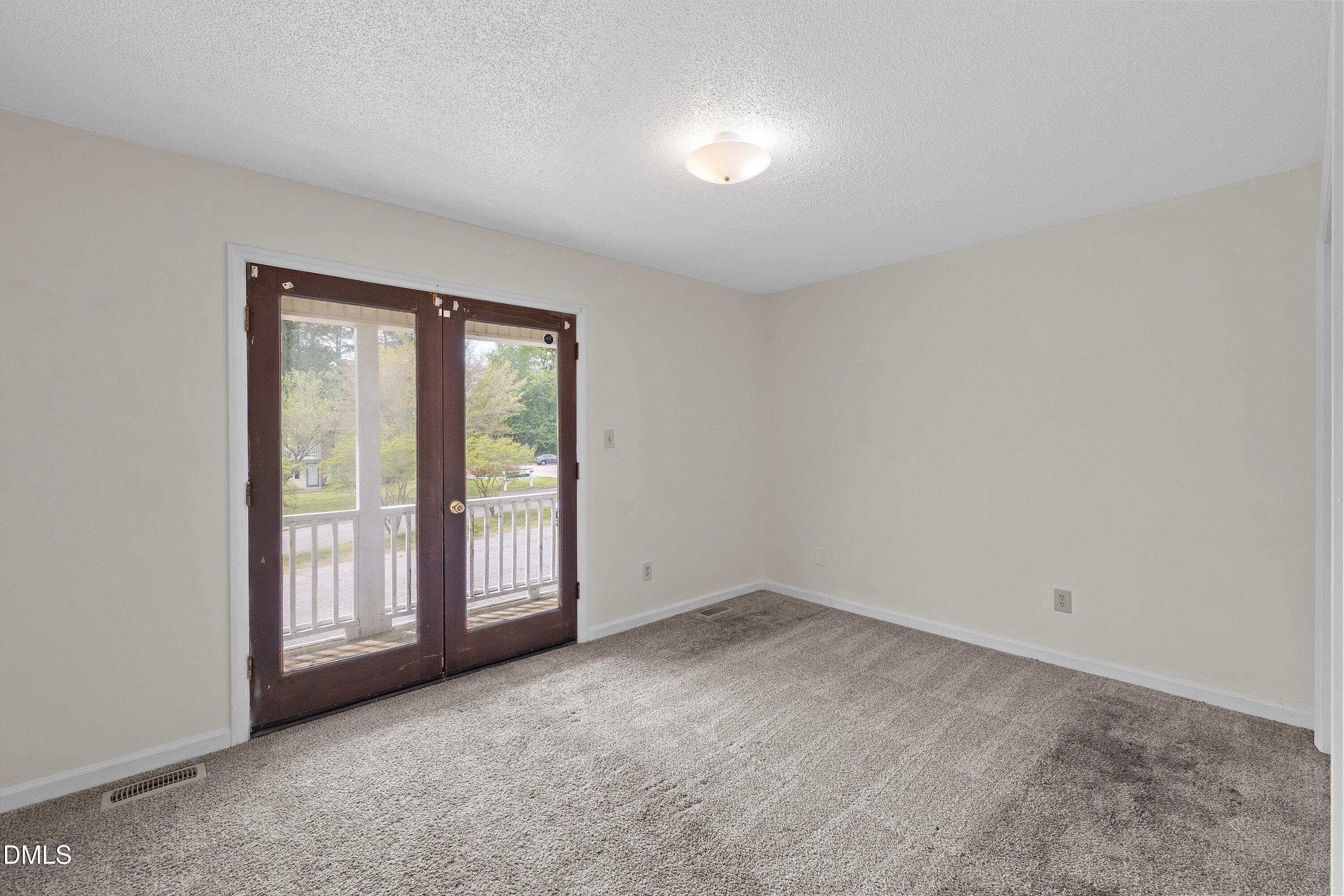 611 Springview Trail Garner, NC 27529 - Photo 32 of 40 32-611 Springview Trl_0187