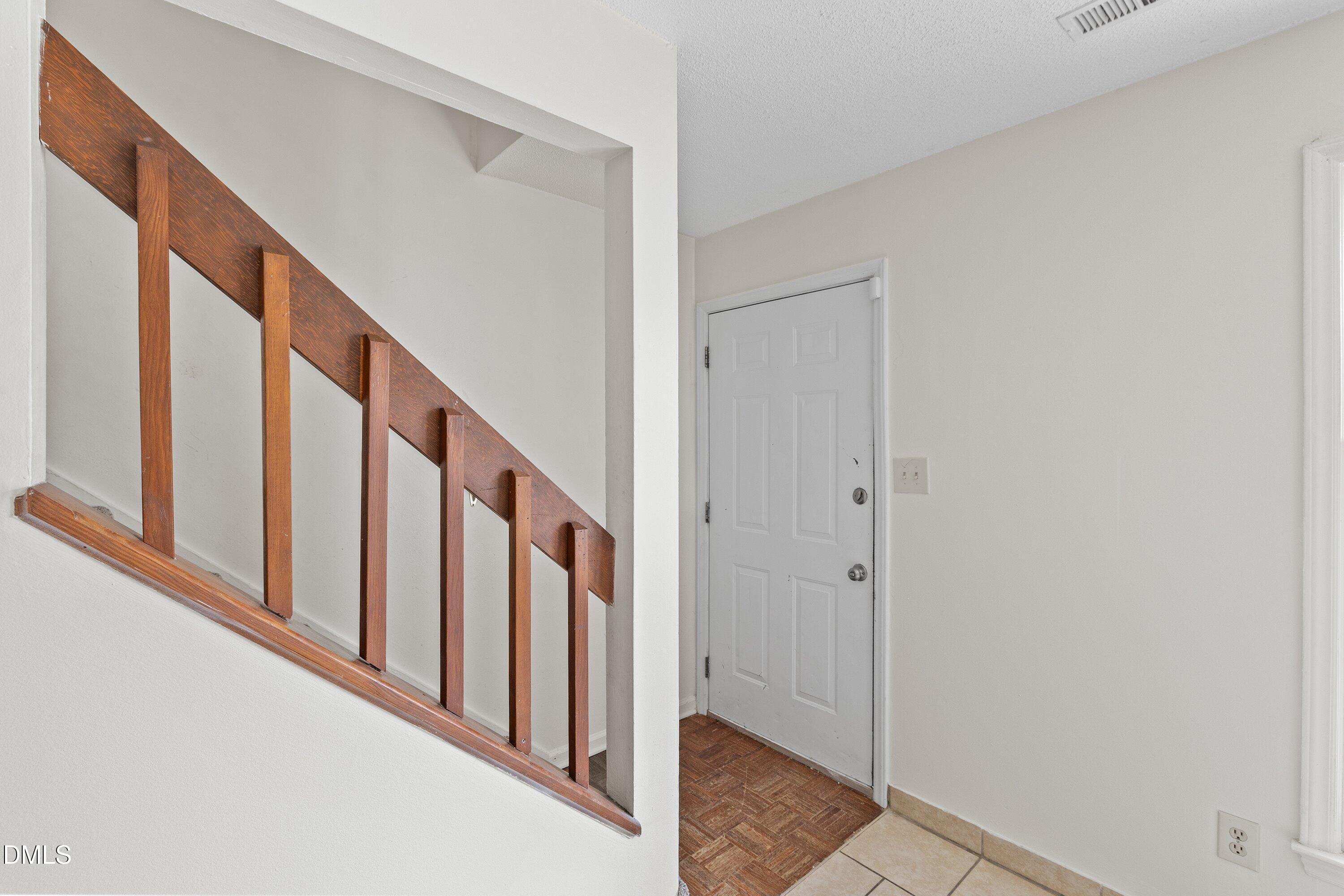 611 Springview Trail Garner, NC 27529 - Photo 8 of 40 08-611 Springview Trl_0062