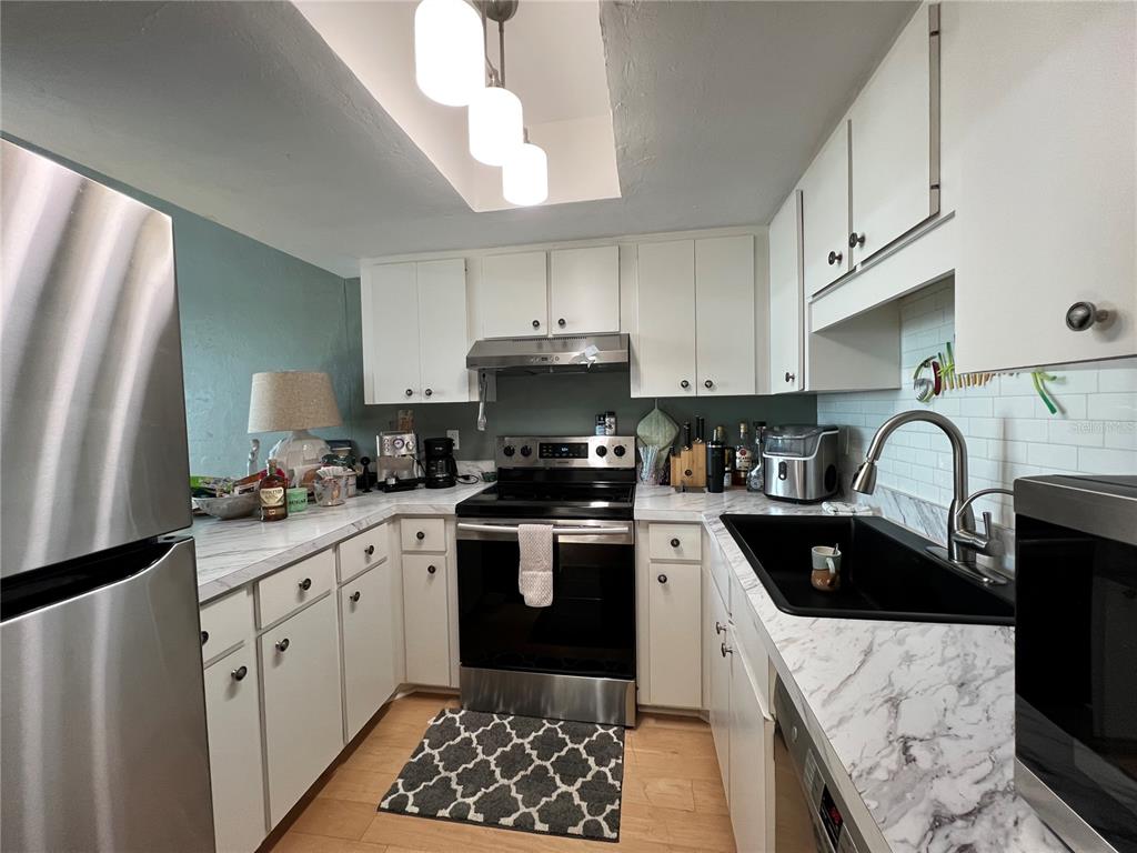 850 3rd Street, Unit 2 Cedar Key, FL 32625 - Photo 5 of 31