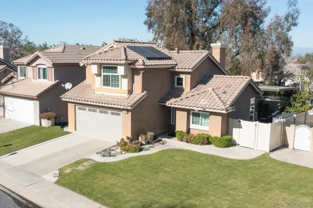 $685,000 | 2420 Galisteo Street, Corona, CA 92882