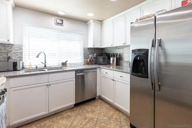 $685,000 | 2420 Galisteo Street, Corona, CA 92882