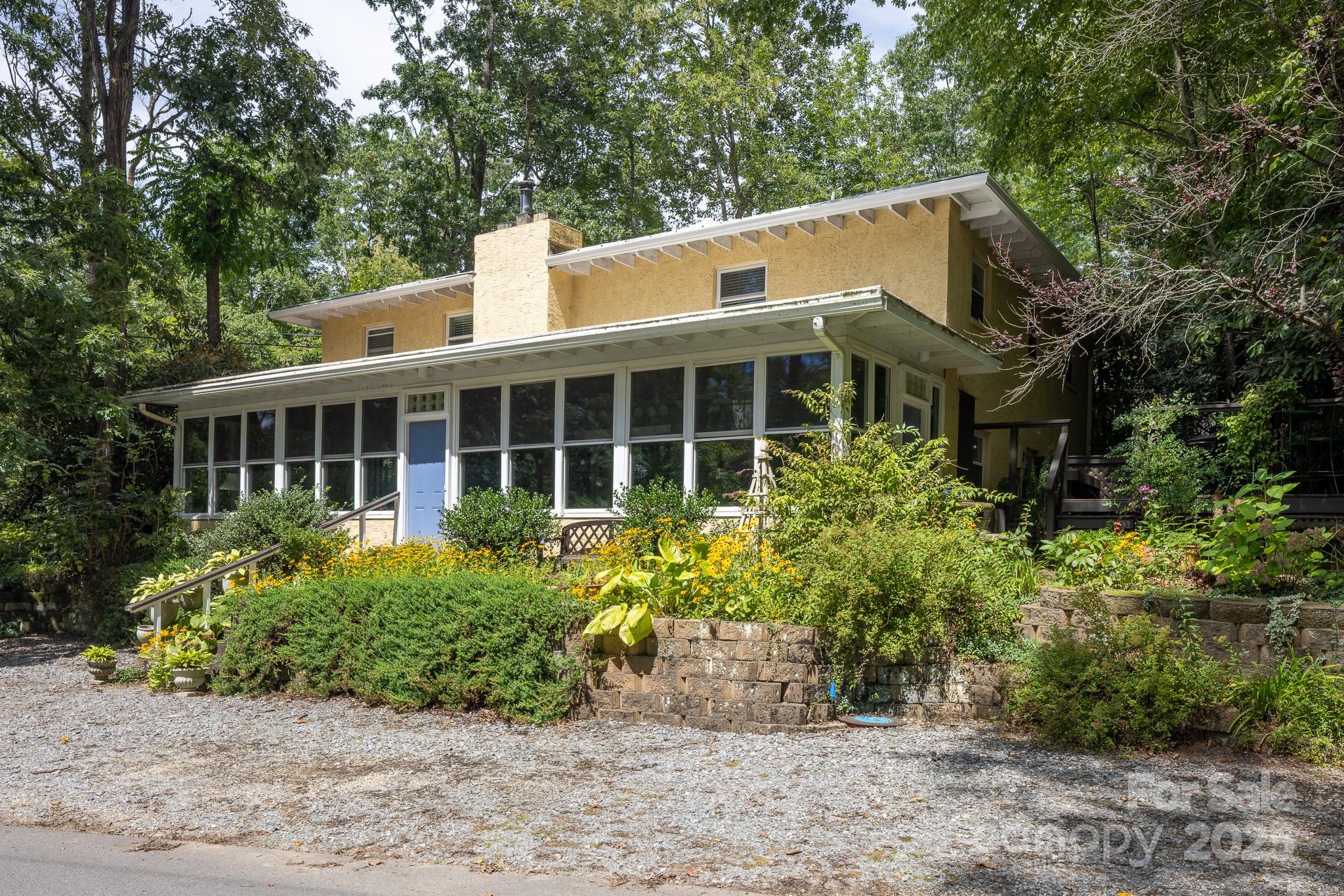 26 Kitazuma Road Black Mountain, NC 28711 - Photo 3 of 33