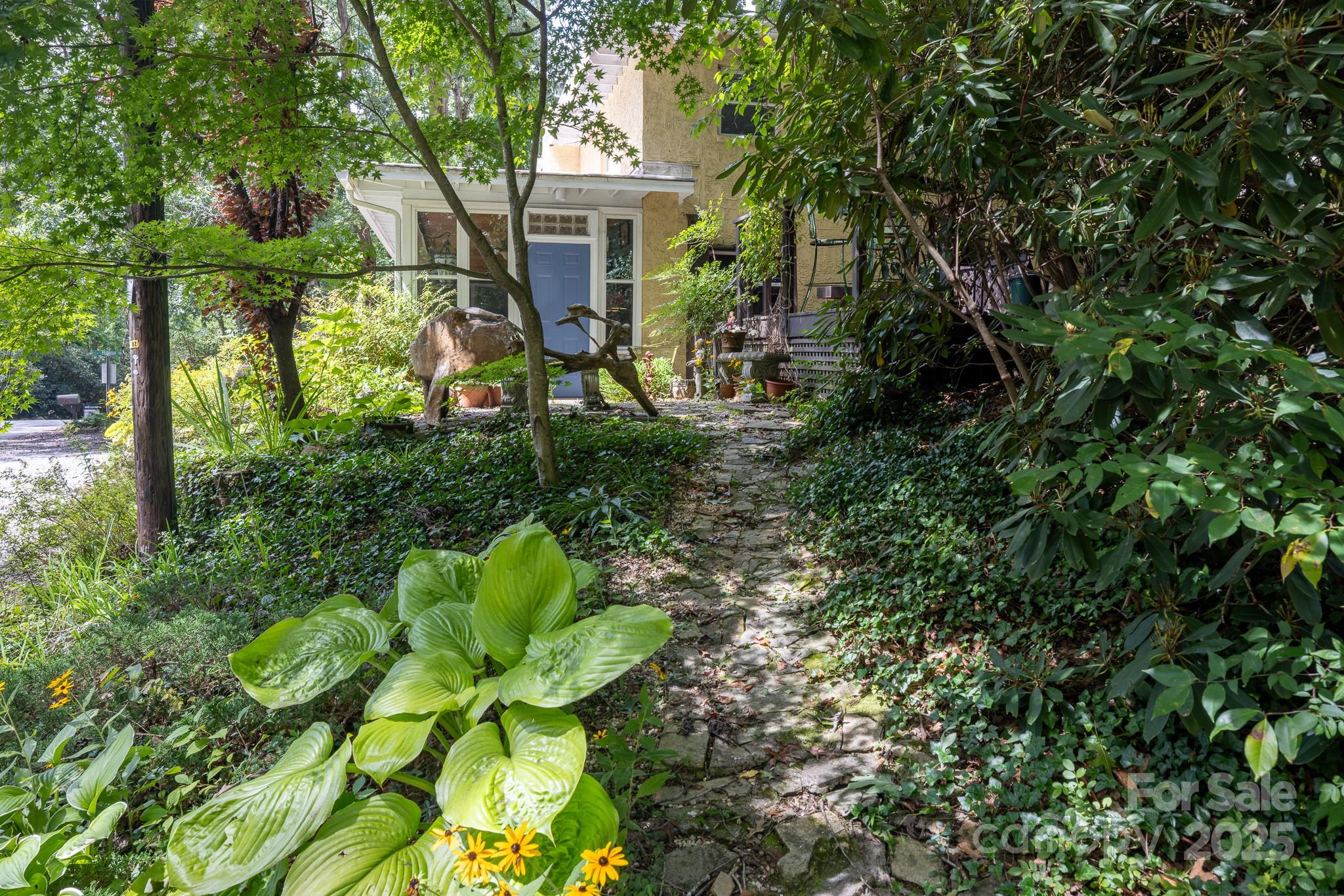 26 Kitazuma Road Black Mountain, NC 28711 - Photo 4 of 33