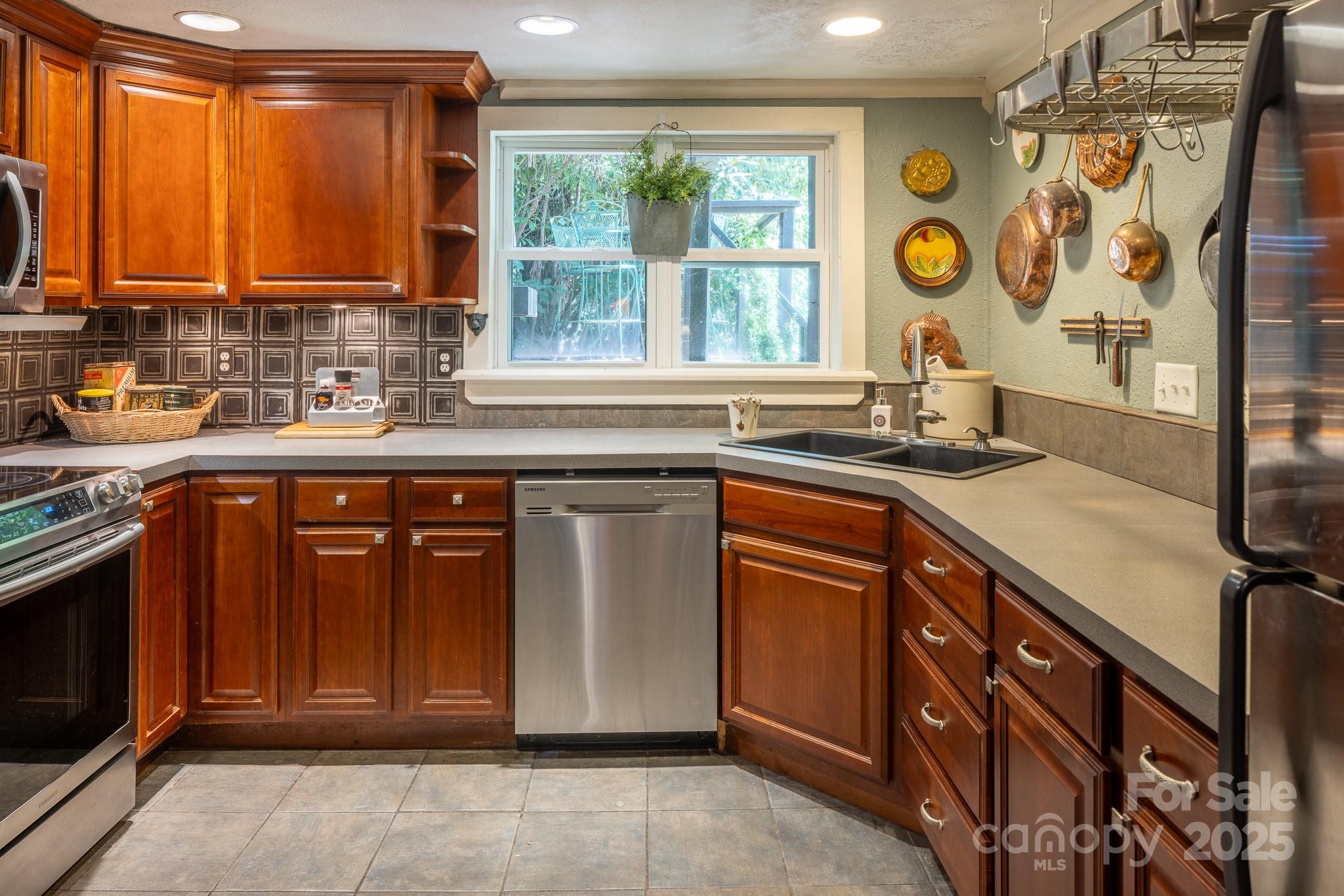 26 Kitazuma Road Black Mountain, NC 28711 - Photo 7 of 33