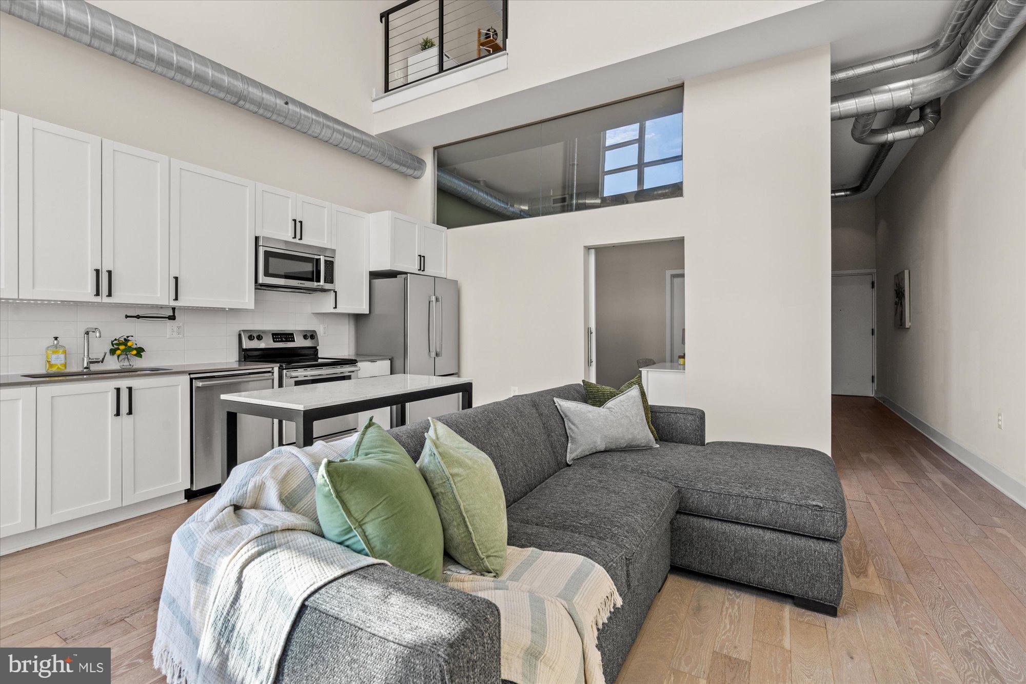 732 15th Street Southeast, Unit 6 Washington, DC 20003 - Photo 8 of 41