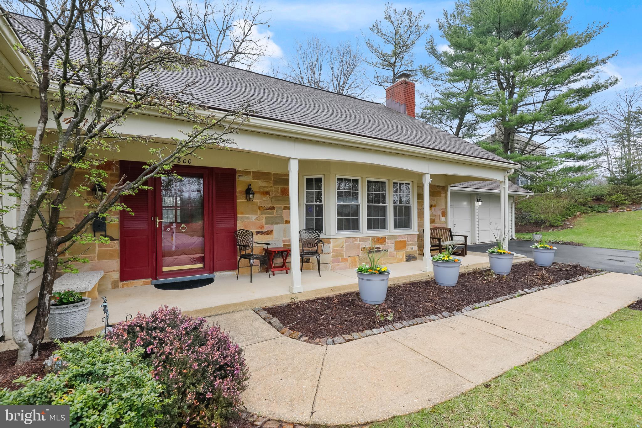 8800 Royal Ridge Lane Laurel, MD 20708 - Photo 3 of 45 Covered front porch