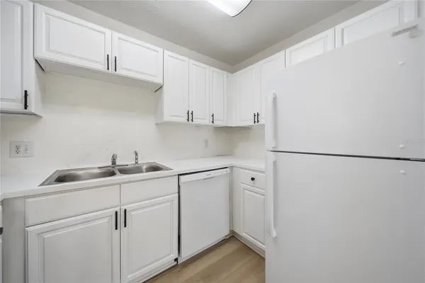 $1,600 | 13690 Orange Sunset Drive, Unit 202, Tampa, FL 33618