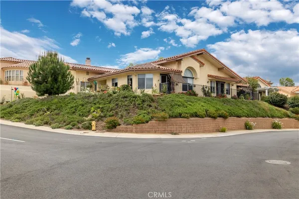 $835,500 | 1113 Crescent Bend, Fallbrook, CA 92028