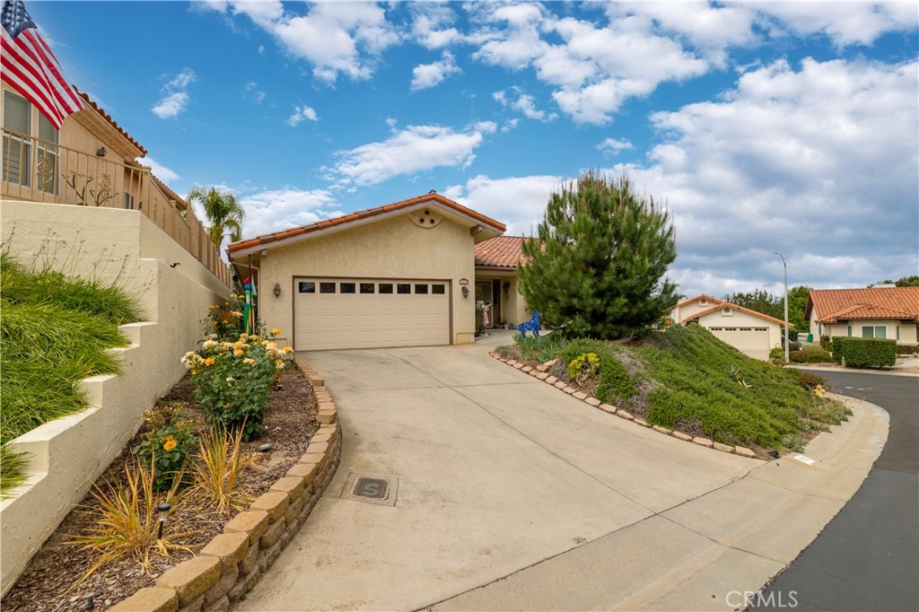 1113 Crescent Bend Fallbrook, CA 92028 - Photo 5 of 38