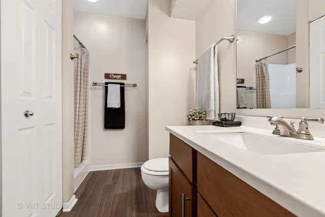 $2,695 | 1637 Westminster Drive, Unit 112, Naperville, IL 60563