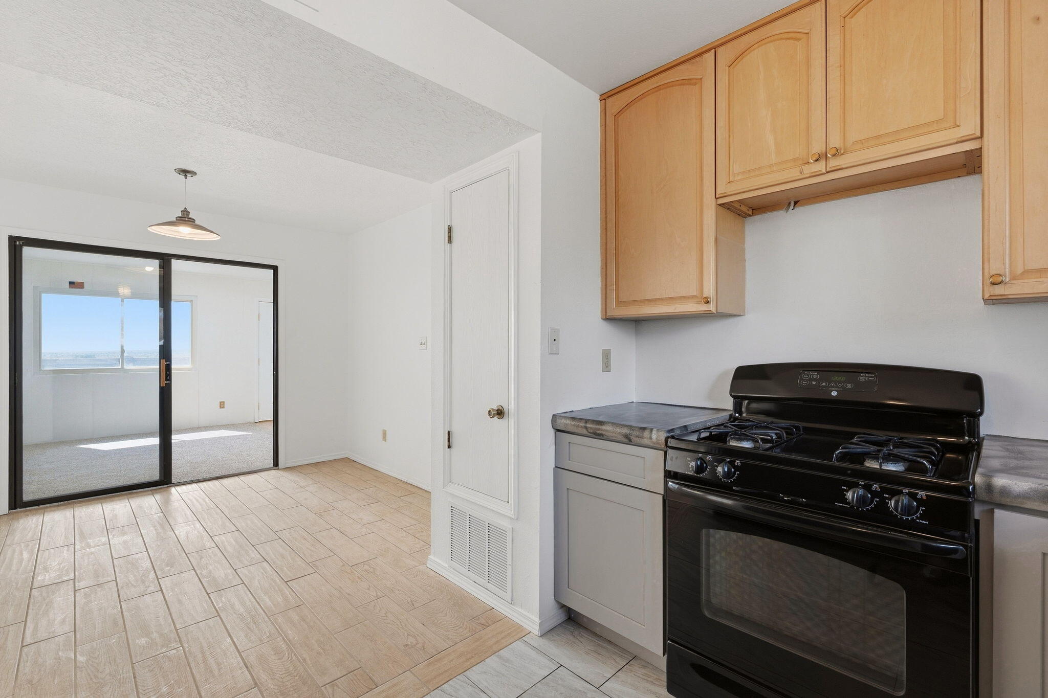 295 Quixote Drive Southeast Rio Rancho, NM 87124 - Photo 11 of 32 Gallery Image 11