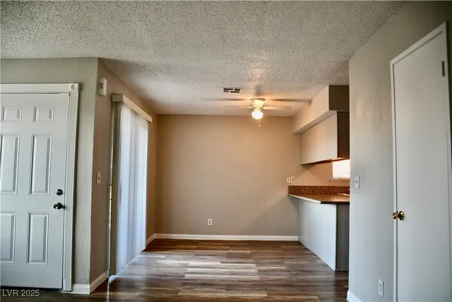 $1,200 | 6925 Hopkins Drive, Unit 3, Las Vegas, NV 89156