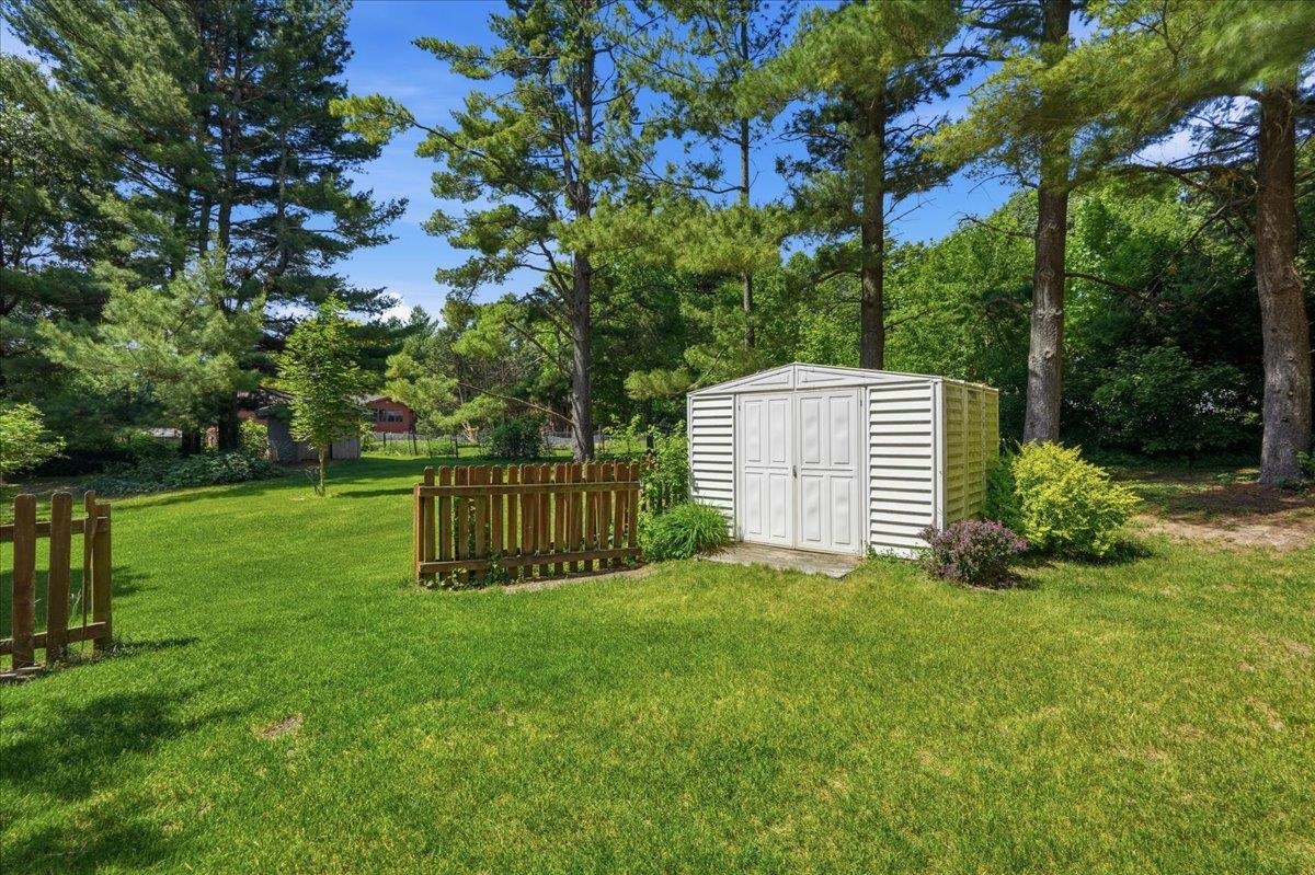 4938 Hickory Trail Middleton, WI 53562 - Photo 37 of 42