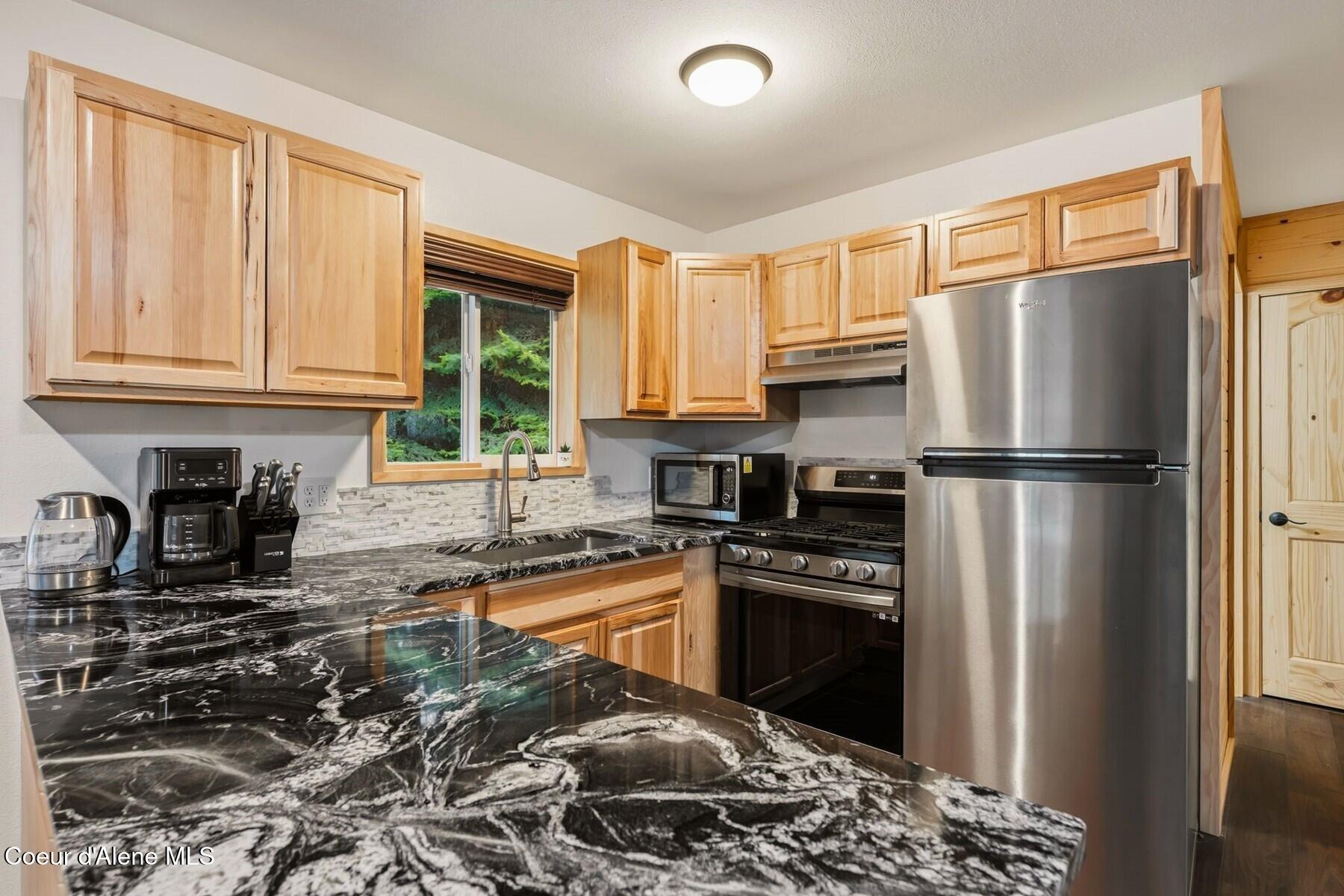 354 Fall Creek Road Naples, ID 83847 - Photo 12 of 37 Updated in 2021