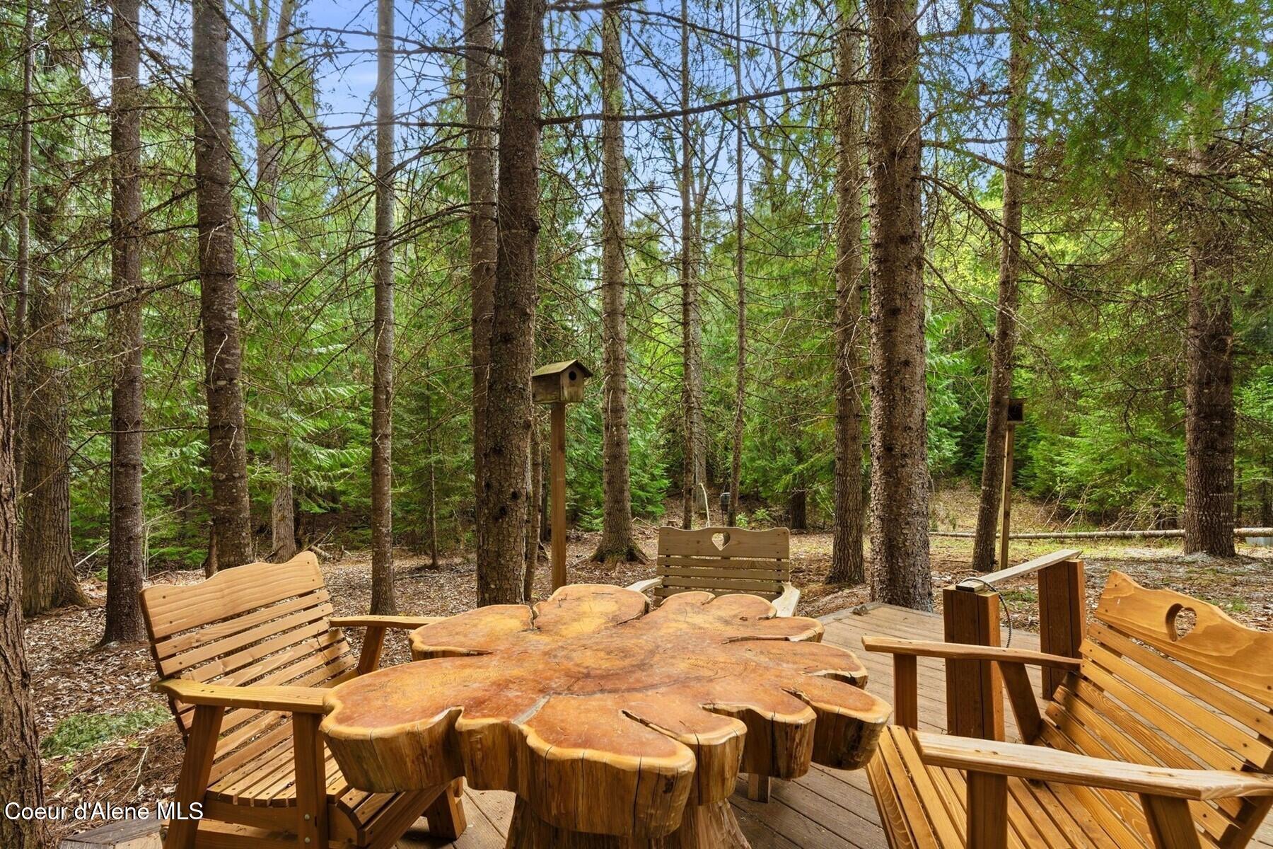 354 Fall Creek Road Naples, ID 83847 - Photo 26 of 37 Outdoor deck table