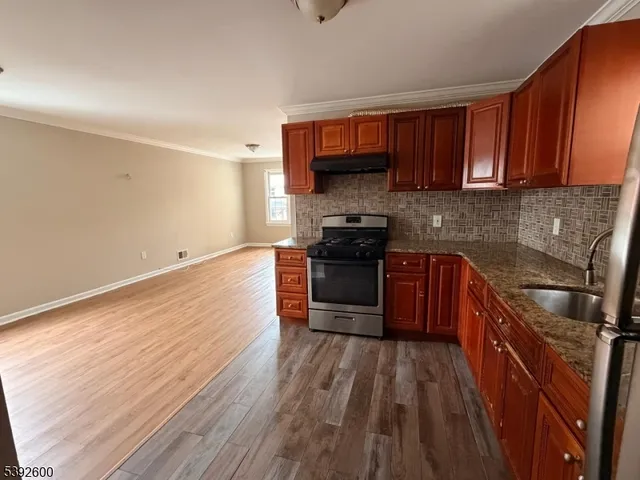 $2,800 | 139 Inslee Place, Unit 1, Elizabeth Port, NJ 07206