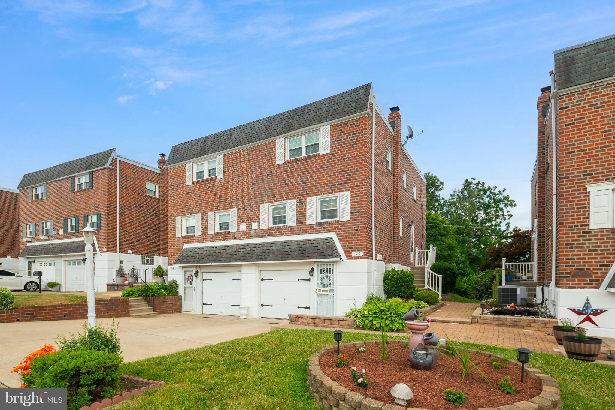 129 Ridgefield Road Philadelphia, PA 19154 - Photo 3 of 27