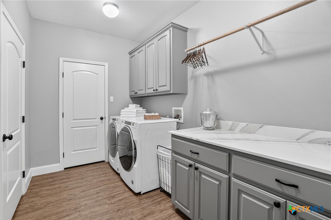 1899 Sunflower Trail Luling, TX 78648 - Photo 23 of 48 Laundry room.