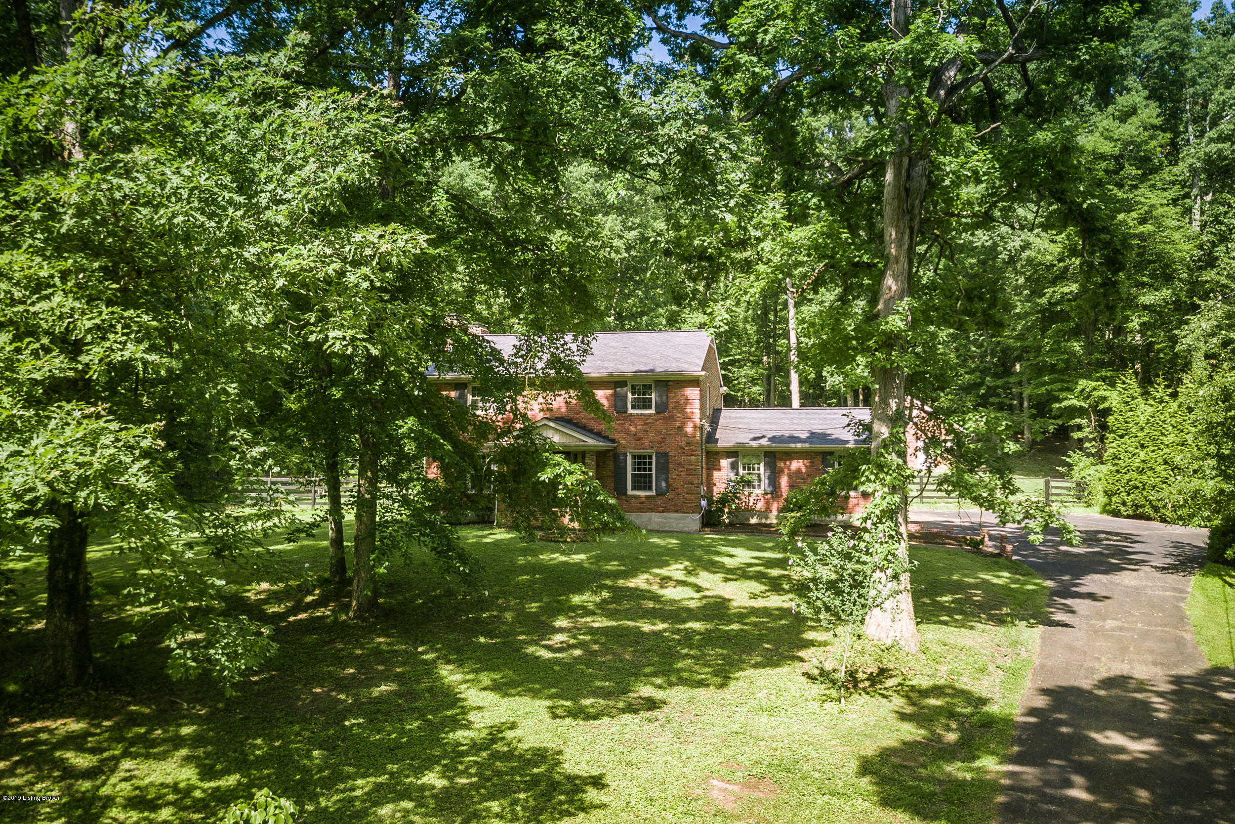 8020 Manslick Road Louisville, KY 40214 - Photo 3 of 67 8020 Manslick Rd-01