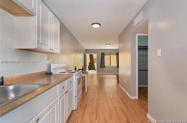 $1,750 | 75 Washington Avenue, Unit 9, Miami Beach, FL 33139