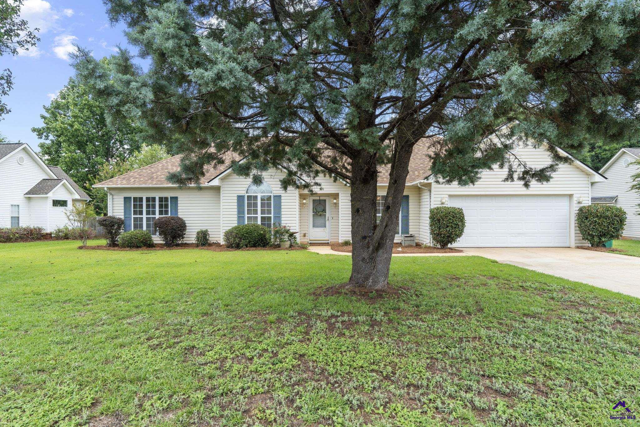 141 Spring Chase Circle Kathleen, GA 31047 - Photo 2 of 39
