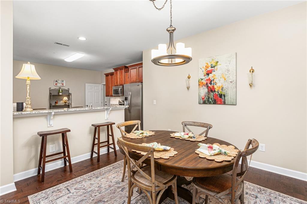2141 Longshadow Drive Graham, NC 27253 - Photo 10 of 41 Dining room