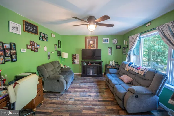 $235,000 | 2283 Buccaneer Boulevard, Greenbackville, VA 23356