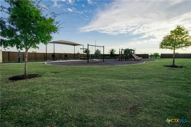 a view of outdoor space