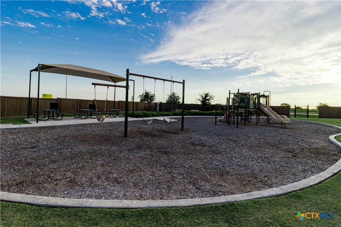 211 Summit Drive Lockhart, TX 78644 - Photo 31 of 33 a view of outdoor space