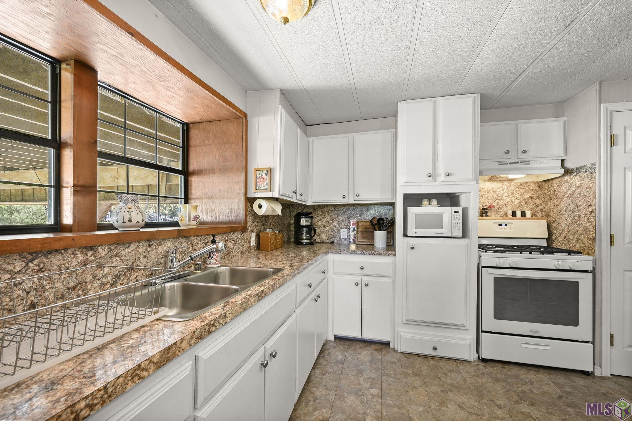 65690 J R Drive Plaquemine, LA 70764 - Photo 4 of 25