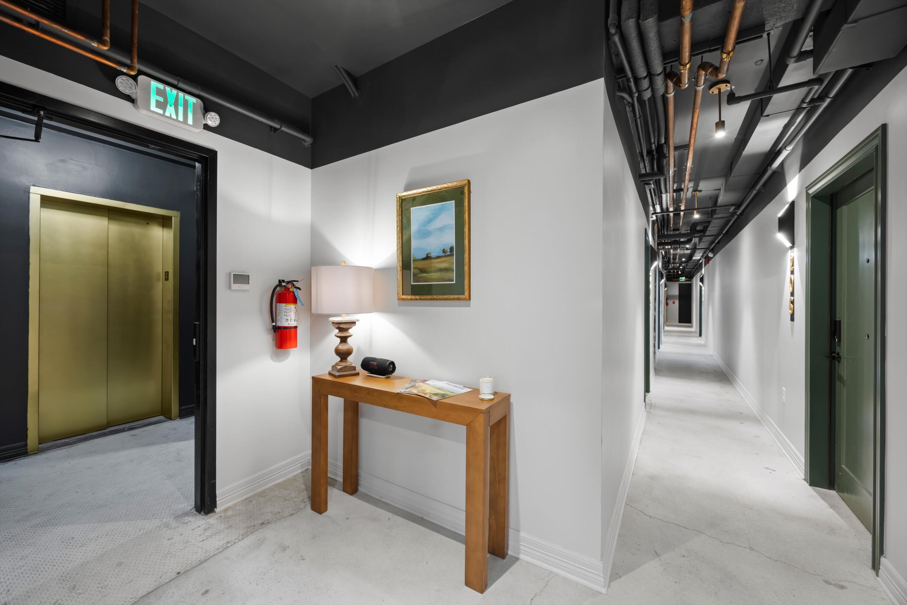 117 East 7th Street, Unit 406F Chattanooga, TN 37402 - Photo 11 of 31 11-090A7593