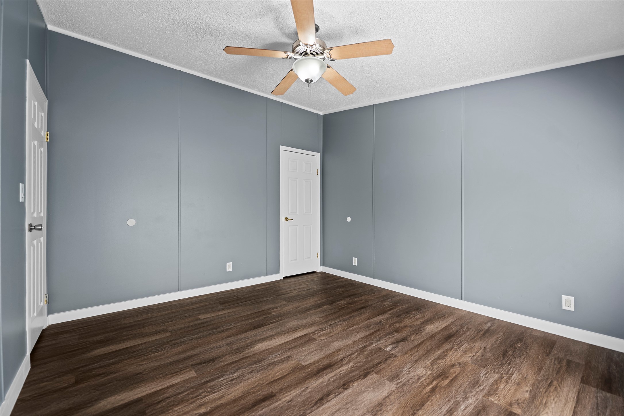 15411 Treichel Road Tomball, TX 77377 - Photo 20 of 24 Third Bedroom