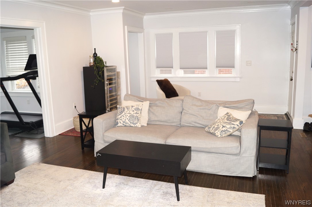 64 Radcliffe Road Buffalo, NY 14214 - Photo 14 of 33 Living Room