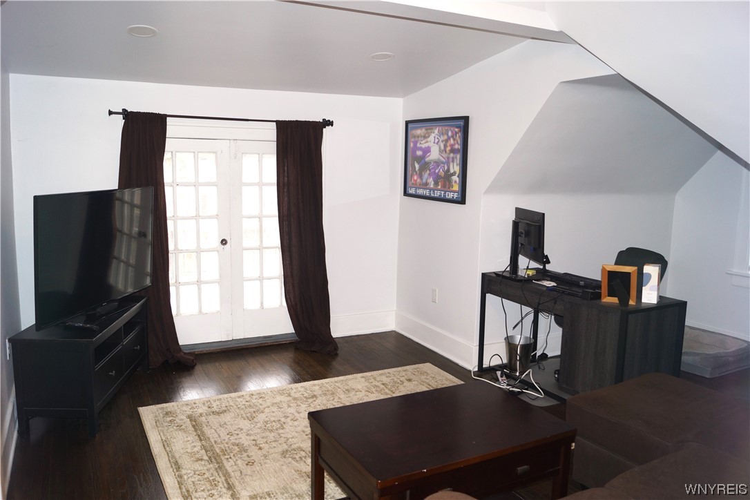 64 Radcliffe Road Buffalo, NY 14214 - Photo 20 of 33 2nd Floor Bedroom -