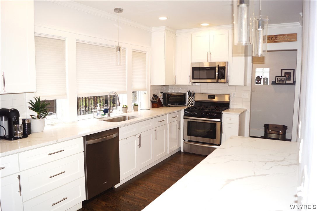 64 Radcliffe Road Buffalo, NY 14214 - Photo 10 of 33 Kitchen