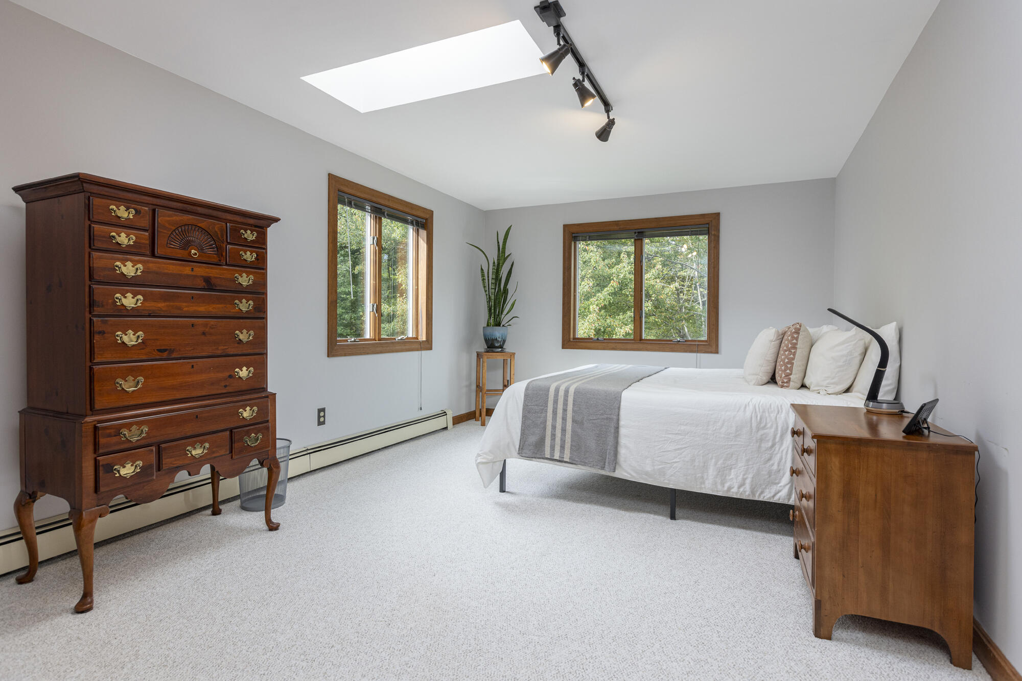 83 Hunts Point Road Cape Elizabeth, ME 04107 - Photo 22 of 39 Bedroom 3