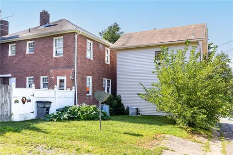 $94,000 | 486 McCargo Street, New Kensington, PA 15068