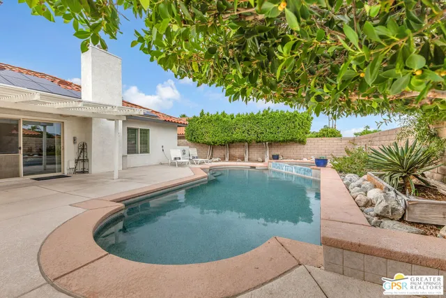 $720,000 | 1425 East Luna Way, Palm Springs, CA 92262
