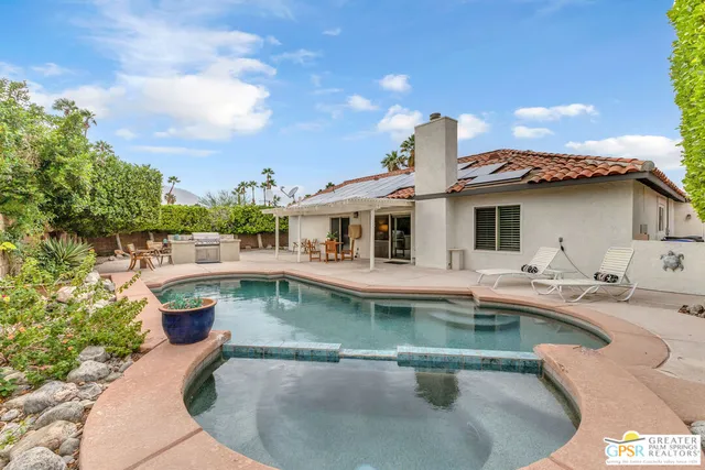 $720,000 | 1425 East Luna Way, Palm Springs, CA 92262