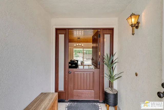 $720,000 | 1425 East Luna Way, Palm Springs, CA 92262