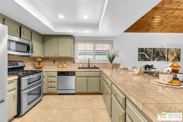 $720,000 | 1425 East Luna Way, Palm Springs, CA 92262