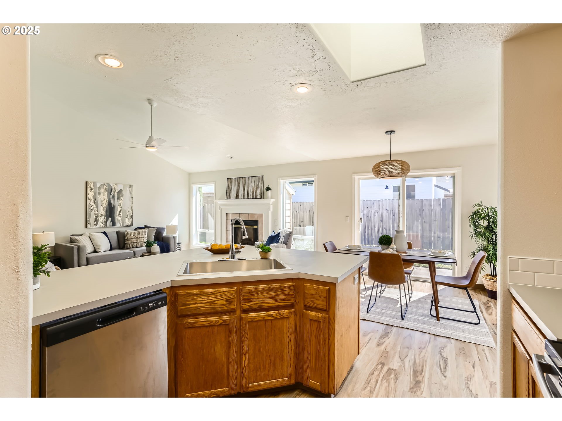 3252 Southeast 23rd Street Gresham, OR 97080 - Photo 11 of 29