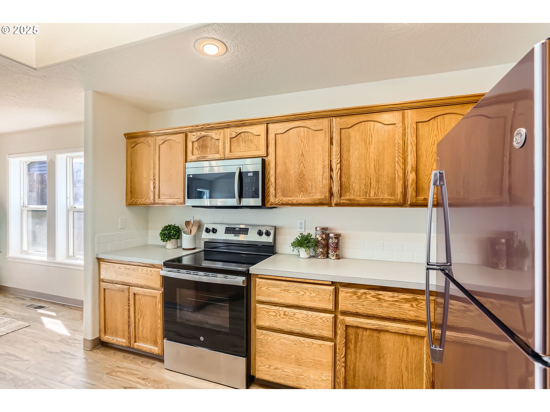 3252 Southeast 23rd Street Gresham, OR 97080 - Photo 12 of 29