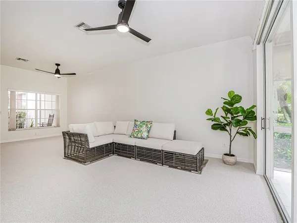 $389,000 | 221 Park Shores Circle, Unit 221E, Vero Beach, FL 32963