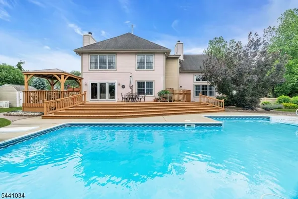 $989,000 | 115 Sturbridge Circle, Wayne, NJ 07470