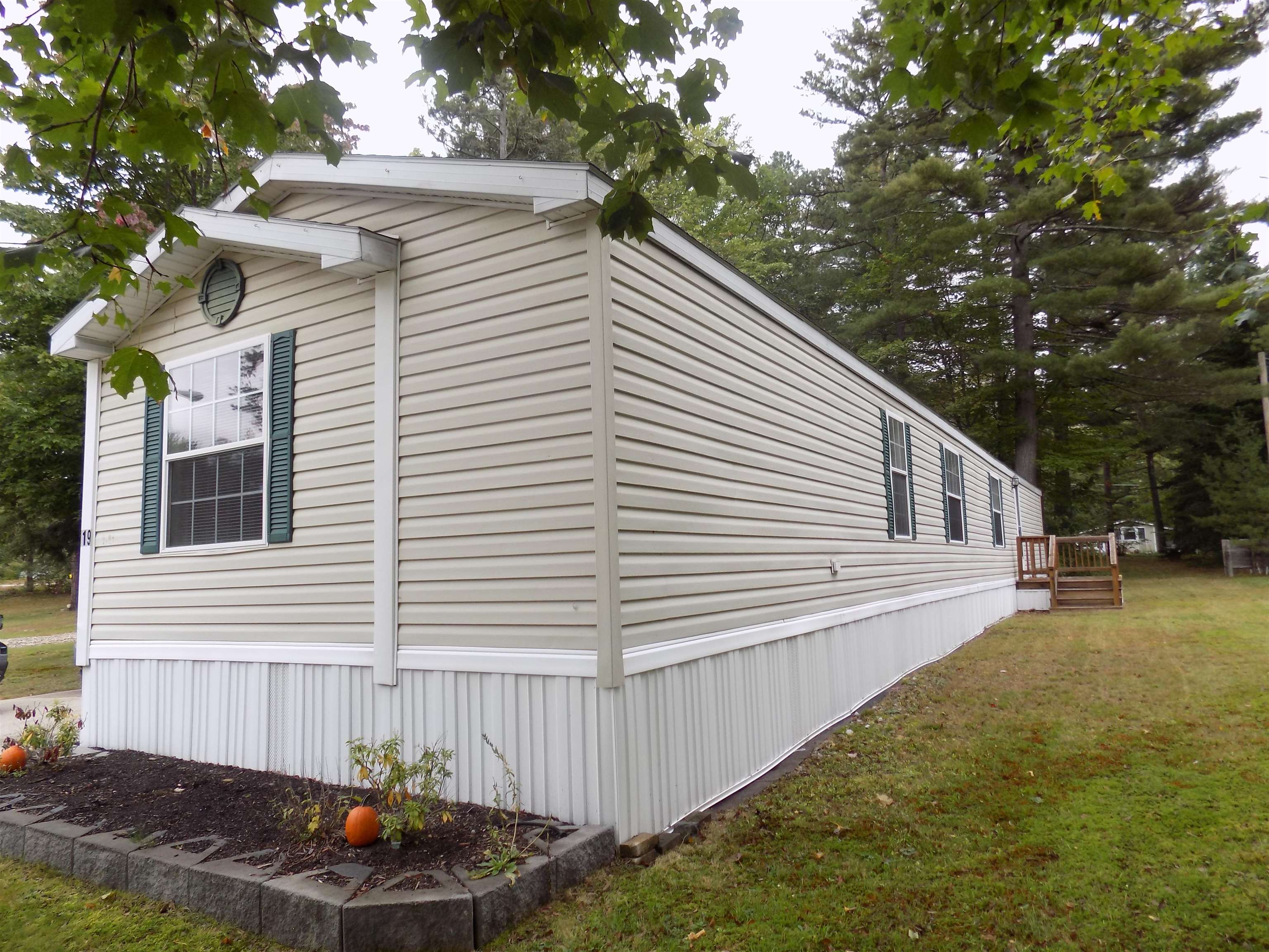 19 Short Road Conway, NH 03818 - Photo 2 of 11 Gallery Image 2