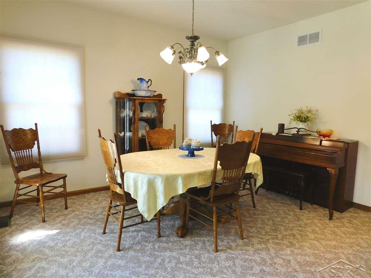 10414 Dice Road Freeland, MI 48623 - Photo 10 of 34 Gallery Image 10
