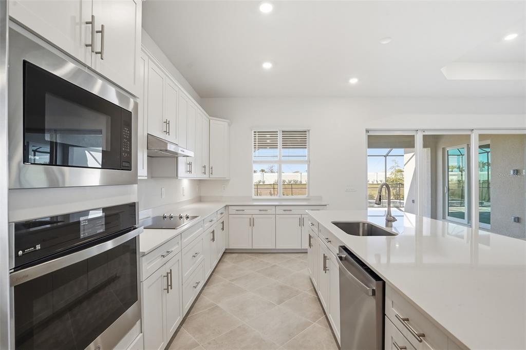 13116 Tulum Loop Venice, FL 34293 - Photo 11 of 20